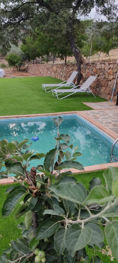 Apartamentos Turisticos La Gitanilla Los Navalucillos Exterior photo